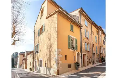 Image de Valbonne Village - charmante maison de ville avec terrasse sur le toit