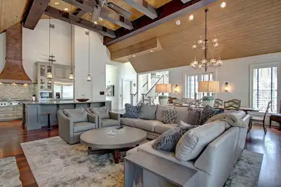 Image de Superbe maison 5br, vue sur le golfe, voiturette de golf et équipement incl. , Piscine / spa privé!