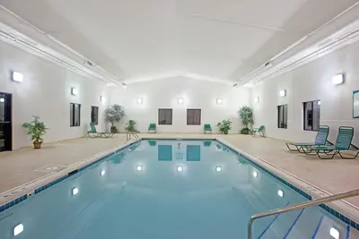 Image de Suite Corporate Center équipée avec accès à la piscine + petit-déjeuner gratuit