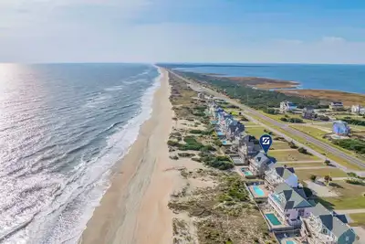 Image de Nouvelle liste Oceanfront - Rénovations majeures en 2020! Piscine, bain à remous, DogFriendly & More