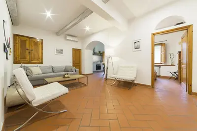 Image de Large apartment for 6 adults close to the central rail station.