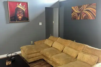 Image de Maison de luxe moderne et branchée avec théâtre et immense arrière-cour (420 amis)