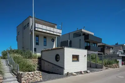 Image de Maison de vacances de luxe, 1er rang, vue mer Baltique, 4 terrasses / balcons, sauna, près de la plage