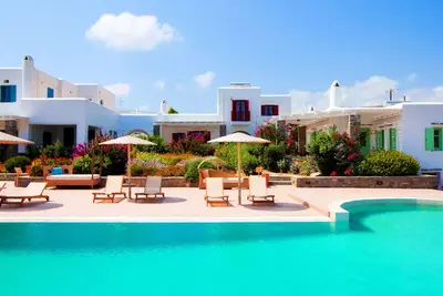 Image de Villa de charme pour 10 personnes dans un complexe de luxe comprenant 3 villas.
