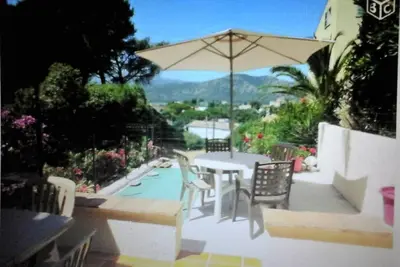 Image de Studio avec grande terasse et  belle vue ( Citadelle de Saint Florent  et mer )
