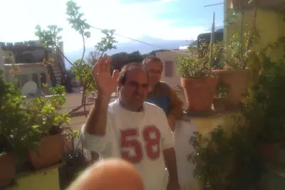 Image de B & b CasaRupilio bedandbreakfast camere private da 2 fino a 5 posti letto offriamo la colazione in terrazzo con vista mare Etna vicino a noi ristoranti monumenti da visitare siamo distanti dalla funivia circa 800 metri che in un paio di minuti traspor.