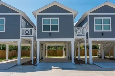 Image de Charmante cabane avec cuisine complète! À quelques minutes à pied de l'eau!