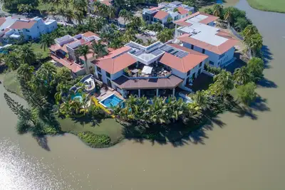 Image de La plus belle villa de tout Guacamayas