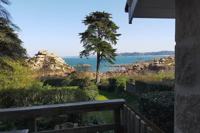 Vue mer Côte Granit Rose, maison 4 personnes