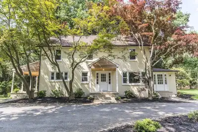 Image de Grande maison de luxe dans la région des moulins d'Edgemont Glen