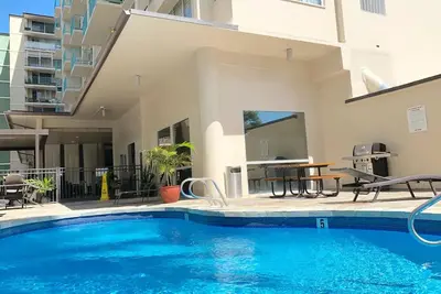 Image de Suite d'hôtel à Waikiki, près de la plage