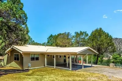 Image de Joli Niveau Unique, Cabine 2/2 Avec 2 Voitures D'Auto, Vue Sur La Sierra Blanca