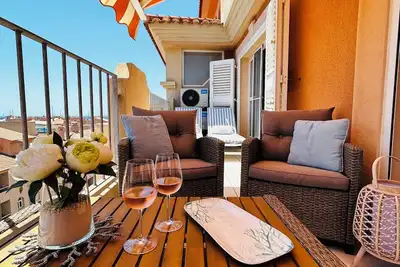 Image de Bel appartement de 2 chambres avec vue imprenable sur la mer, terrasse ensoleillée et golf