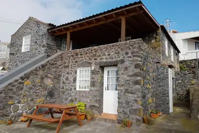Image de Des vacances parfaites aux Açores, sur l'île de Pico. Simpaty, Tradition et sérénité