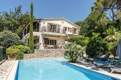 Image de 7 bedrooms Villa in Saint Paul de Vence with swimming pool and tennis