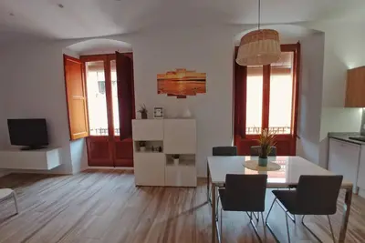 Votre appartement parfait sur la Costa Brava : Moderne et accueillant à Palamós 🌞🏖
