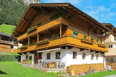 Image de Magnifique maison de vacances pour 14 personnes avec Wifi, Tv, balcon et parking