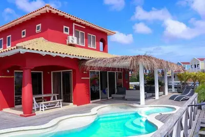 Image de The Water Villa: luxueuse villa au bord de l'eau, avec piscine privée et proche plage