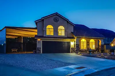 Image de Maison 4 Br haut de gamme avec Spa et stationnement pour Vr