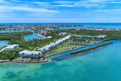 Image de Marlin House 52: Gated Luxury Villa w/ Dockage, Sunset Views and Pool
