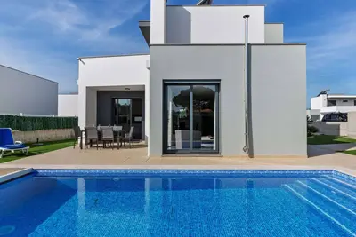 Image de Villa près de la lagune d'Obidos et plages