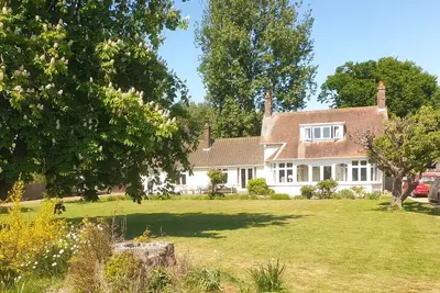 Image de Maison adaptée aux chiens sur les Norfolk Broads et près de la côte