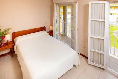 Image de Appartements dans le centre de Llanes avec parking privé gratuit