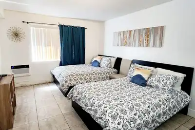 Image de Oasis at Hollywood - Sleeps 5 - Unit 1