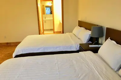 Image de Near Pearson Airport Master Room with Two queen Bed Private Bathroom-Rm 201