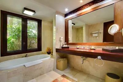 Image de Garden Villa, Beau terrain avec jardins tropicaux