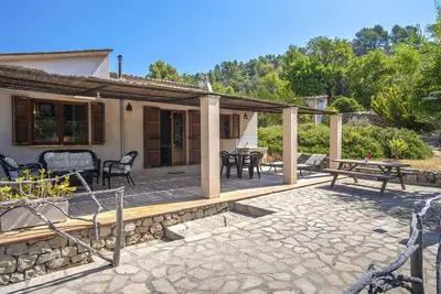 Image de Merveilleuse maison de vacances privée avec Wifi, Tv, terrasse, animaux admis et parking