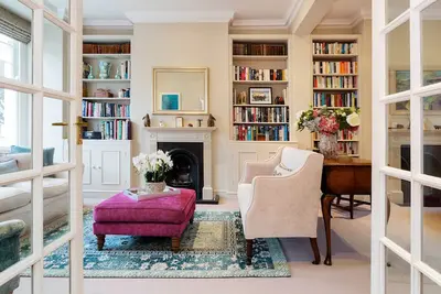 Image de Charmante maison traditionnelle 3br à Kensington recherchée, par Veeve