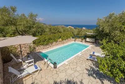 Image de Family Friendly Charming Cottage with private pool