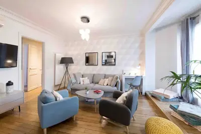 Image de Fontainebleau · Dynamic Area - close Paris (5mn) - metro - 2Br 1ba