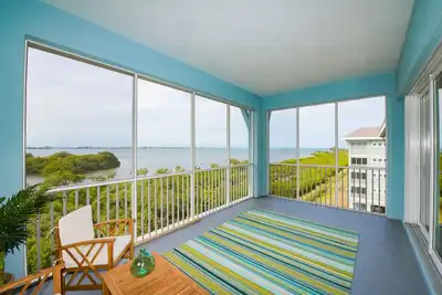 Image de Condo neuf de luxe au bord de l'eau - 3 chambres - minutes de la plage