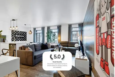 Image de Liv Mtl* 55% Off * Urban 2 Spacious 2br + Central Location | Large Family Retreat + Office + Pets Stay Free!