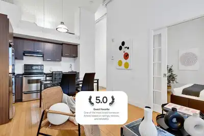 Image de Liv Mtl* 55% Off * Main 304 Rare 1br + Mezzanine | Relaxed Getaway + Spacious + Office + Pets Stay Free!