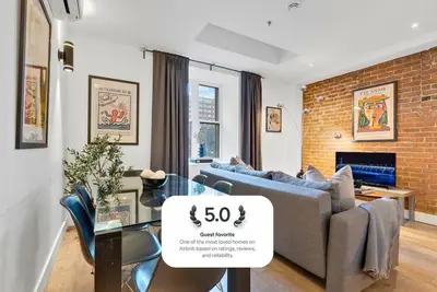 Image de Liv Mtl* 55% Off * Downtown 402 Luxurious 2br Oasis | Relaxed Getaway  + Spacious + Office + Pets Stay Free!