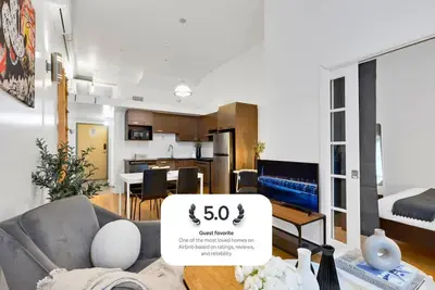 Image de Liv Mtl* 55% Off * Main 207 Rare 1br + Mezzanine | Relaxed Getaway + Spacious + Office + Pets Stay Free!