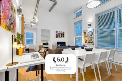 Image de Liv Mtl* 55% Off * Main 305 Rare 2br + Mezzanine | Large Family Retreat + Spacious + Office + Pets Stay Free!