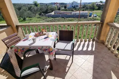 Image de Appartement de trois chambres avec la terrasse Sveti Filip i Jakov, Biograd (A-16708-a)