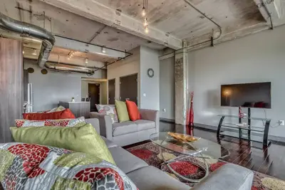 Image de Downtown Dallas 1br Loft | Piscine | Parking gratuit | Gym❤️️