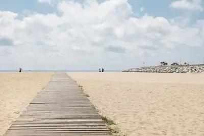 Image de 25 km Barcelona, 100 meters from the beach (mat6)