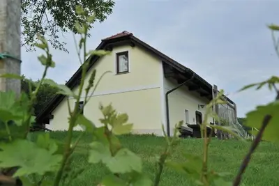 Image de Vineyard cottage Keglič