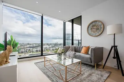 Image de Delightful 2br Riverview@Docklands