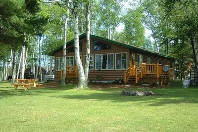 Image de Belle vue sur le lac de l'Ouest sur le magnifique débit de tortue Flambeau!
