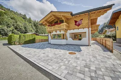 Image de Maison de vacances / chalet avec sauna, hot pot et home cinéma - maison entière