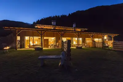 Image de Emplacement isolé fantastique, adapté aux couples, chiens admis, bien-être dans le chalet