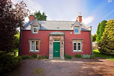 Image de The Head Gardener's Cottage Dunbar avec bain Ă remous
