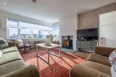 Image de Entièrement rénové en 2019, Dushi (néerlandais pour confortable), un modeste bungalow des années 60
